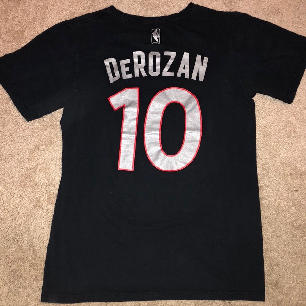 Demar DeRozen Raptors Shirt Size Small